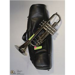 TRUMPET COUESNON PARIS WITH CASE + MOUTH PIECE