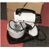 Image 1 : WORKING VINTAGE SUNBEAM MIXMASTER WITH SMALL
