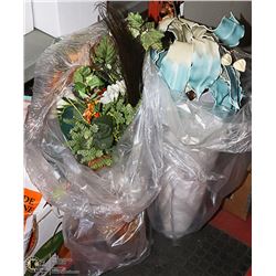 PAIR OF FLORAL ARRANGEMENTS