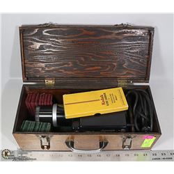 ANTIQUE KODAK 35MM SLIDE PROJECTOR