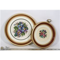 LOT OF 2 PETIT POINT.  -  FLORAL ARRANGEMENTS