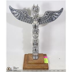METAL TOTEM POLE STATUE