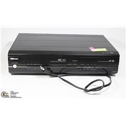 TOSHIBA VHS / DVD COMBO