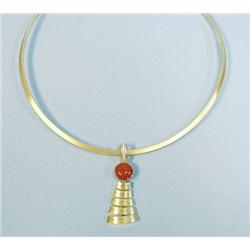 An 18 kt. yellow gold and diamond choke