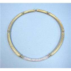 A Florentine finished 18 kt. yellow gol