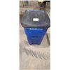 Image 1 : RUBERMAID GARBAGE CAN WITH LID