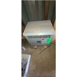 BEMAG AUTO TRANSFORMER 60HTZ