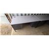 Image 2 : DOUBLE PEDISTAL DESK LOCATED IN REDWATER