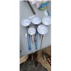 Image 1 : WIKA TEMPRATRUE GAUGE QTY 2