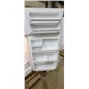 Image 2 : WETSTINGHOUSE FRIDGE FREEZER LOCATED IN FORT MCMURRAY