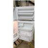 Image 2 : WETSTINGHOUSE FRIDGE FREEZER LOCATED IN FORT MCMURRAY