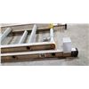 Image 2 : 24' LOUSVILLE EXTENDIBLE LADDER