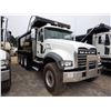 Image 4 : 2020 MACK GR64F Dump Truck