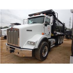 2019 KENWORTH T800 Dump Truck