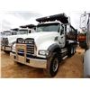 Image 1 : 2015 MACK GU713 Dump Truck