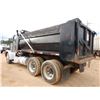 Image 2 : 2003 PETERBILT 378 Dump Truck