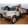 Image 1 : 1995 INTERNATIONAL 4900 Dump Truck