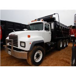 2000 MACK RD690S Dump Truck