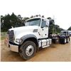 Image 1 : 2020 MACK GR64F Roll Off Truck