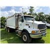 Image 3 : 2007 STERLING LT9500 Garbage / Sanitation Truck