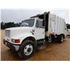 Image 1 : 2000 INTERNATIONAL 4900 Garbage / Sanitation Truck