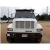 Image 5 : 2000 INTERNATIONAL 4900 Garbage / Sanitation Truck