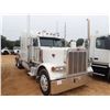 Image 2 : 2004 PETERBILT 379 Sleeper Truck