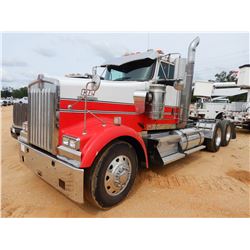 2010 KENWORTH W900 Day Cab Truck