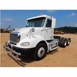 2007 FREIGHTLINER COLUMBIA Day Cab Truck