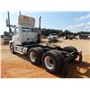 Image 2 : 2002 FREIGHTLINER FL112 Day Cab Truck