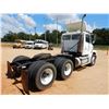 Image 3 : 2002 FREIGHTLINER FL112 Day Cab Truck