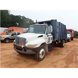 2003 INTERNATIONAL 4300 Garbage / Sanitation Truck