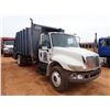 Image 2 : 2003 INTERNATIONAL 4300 Garbage / Sanitation Truck
