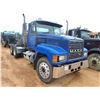 Image 2 : 2001 MACK CH613 Day Cab Truck
