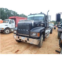 2001 MACK TRUCK TRACTOR Day Cab Truck
