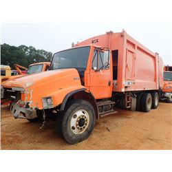 2003 FREIGHTLINER FL80 Garbage / Sanitation Truck