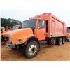 Image 1 : 2003 FREIGHTLINER FL80 Garbage / Sanitation Truck
