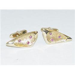 PR. 18K YELLOW GOLD TRIANGULAR SHAPED C