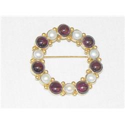 GOLD PLATED SILVER CIRCLE BROOCH W/ GAR