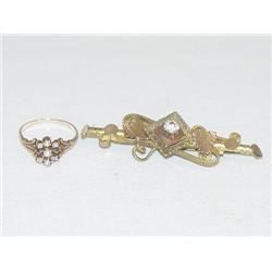 LADIES VICTORIAN BAR PIN W/ LEAF DESIGN