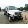 Image 2 : 2005 INTERNATIONAL 7300 Asphalt / Hot Oil Truck