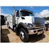 Image 4 : 2015 INTERNATIONAL 7400 Fuel / Lube Truck