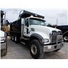 Image 4 : 2020 MACK GR64F Dump Truck