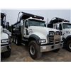Image 4 : 2020 MACK GR64F Dump Truck