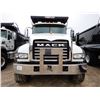 Image 5 : 2020 MACK GR64F Dump Truck