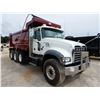 Image 4 : 2020 MACK GR64F Dump Truck