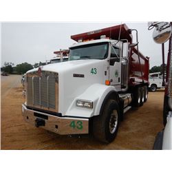 2020 KENWORTH T800 Dump Truck