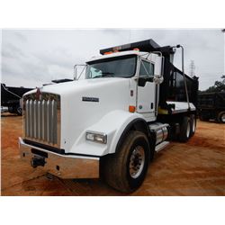 2019 KENWORTH T800 Dump Truck
