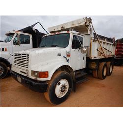 1995 INTERNATIONAL 4900 Dump Truck
