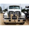 Image 5 : 2020 MACK GR64F Roll Off Truck